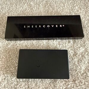 Sheer Cover & Sleek Eyeshadow Palettes